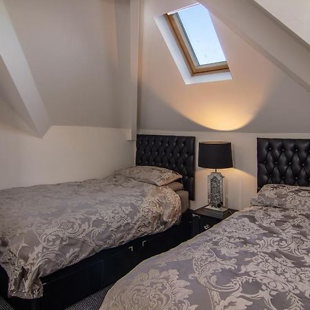 Stunning Church Conversion Close To The Tower Blackpool Buitenkant foto